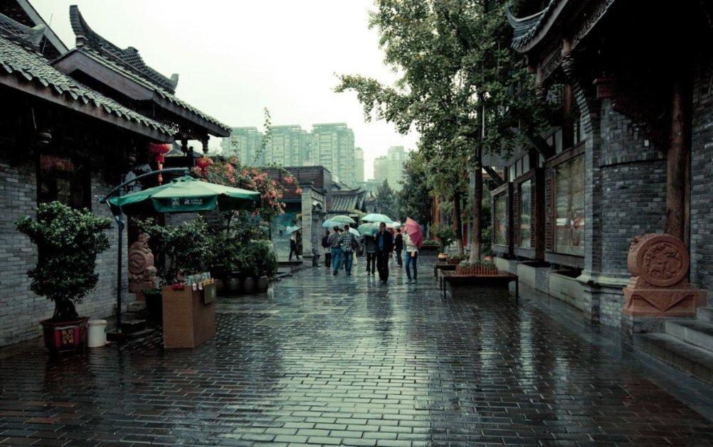 暖在椰城: 情系低保户 寒冬送温暖