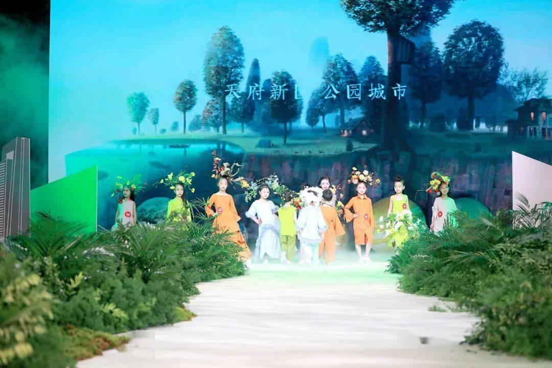 南昌舰:我军标志性战舰,央视披露内部镜头,满载排水量13000吨